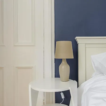 Lovely Victorian 2-Bed Apartment In Edinburgh