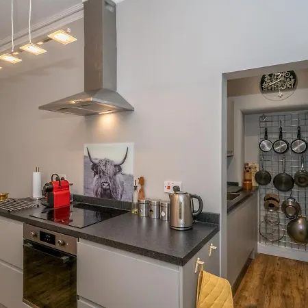 בית נופש Superb 3beds House In Chic Area Of The Centre - Pass The Keys אדינבורו