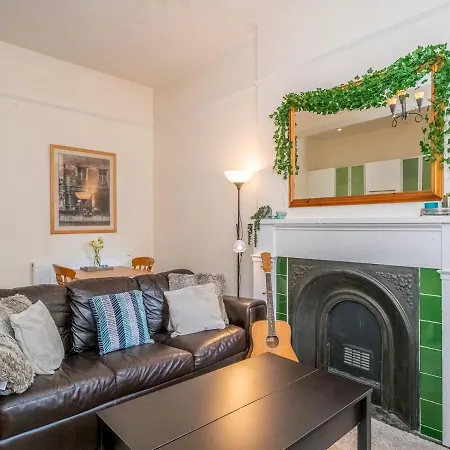 Lägenhet Pass The Keys Superb 1 Bed Flat In Traditional Victorian Building Edinburg