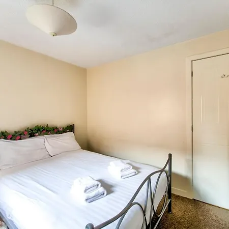 Guestready - 2Bdr Apartment In A Converted Brewery Complex In Edinburgh Apartment *