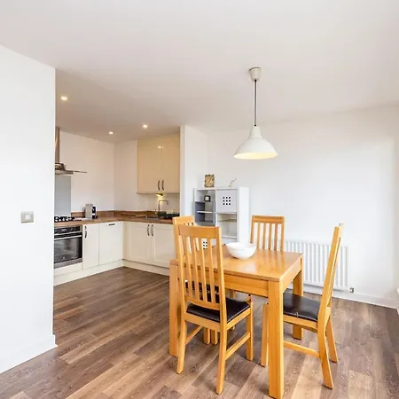 Apartment Joivy Modern 2 Bed Flat Near Inverleith Park, With Terrace And Free Parking *