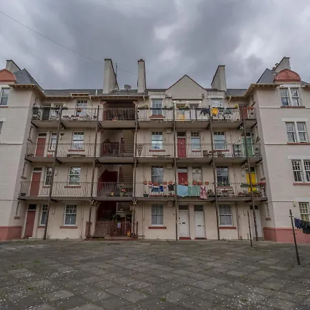 Striking 1Br Home: Near Royal Mile - Edinburgh - Pass The Keys * Edimburgo