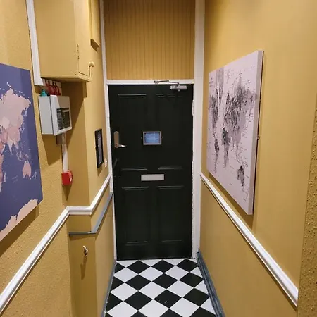 Guest house The - No 8 Edinburgh