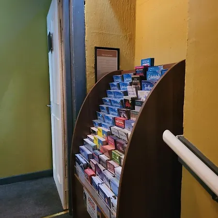 The - No 8 Gasthuis *