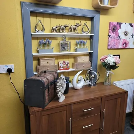 The - No 8 * Édimbourg