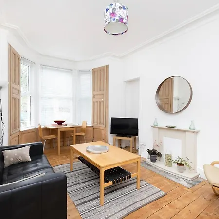 Joivy Charming Near Leith Links With Patio *