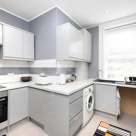 Joivy Charming Near Leith Links With Patio *