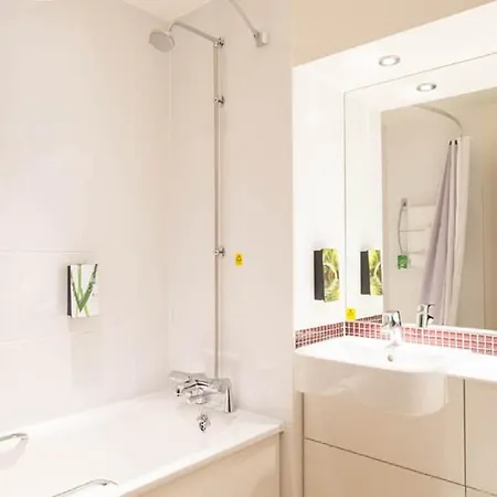 Premier A1 - Newcraighall Hotel Edimburgo