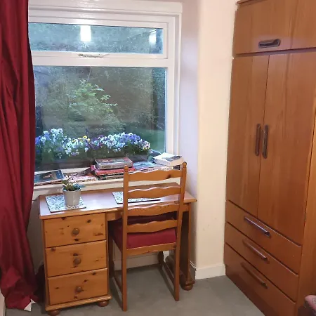 Apartment Victorian 3 Bedroom With Free Parking And Private Garden *