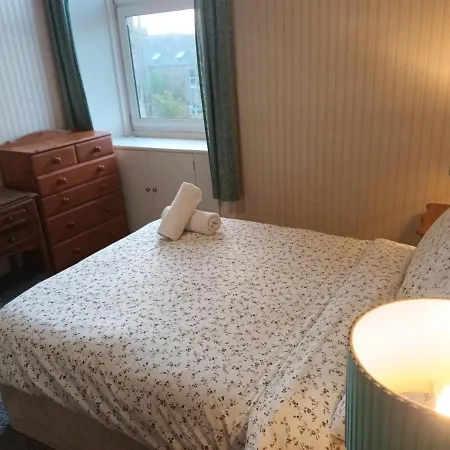 Apartment Victorian 3 Bedroom With Free Parking And Private Garden