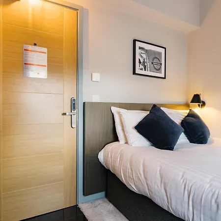 Towerbridge64 ホテル 3*