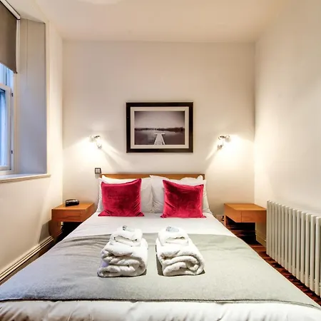 Sumptuous 2br Next To Castle!