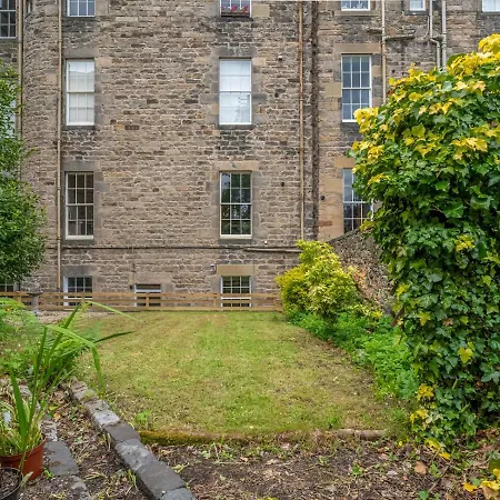 Superb 3beds House In Chic Area Of The Centre - Pass The Keys