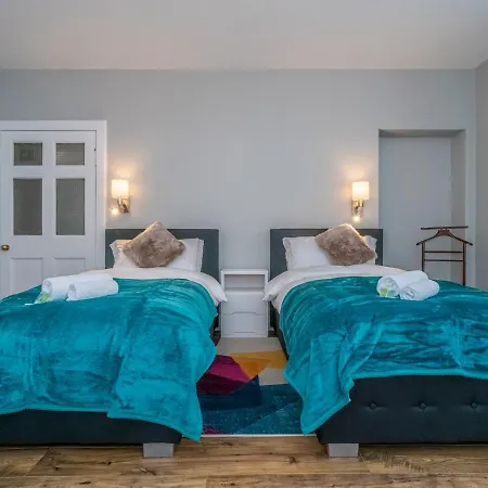 Superb 3beds House In Chic Area Of The Centre - Pass The Keys *