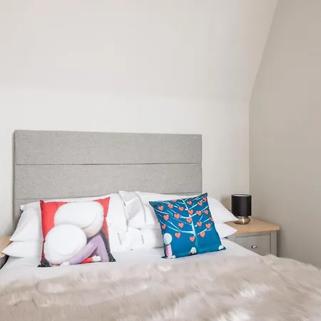 Apartment Immaculate Refurbished West End *