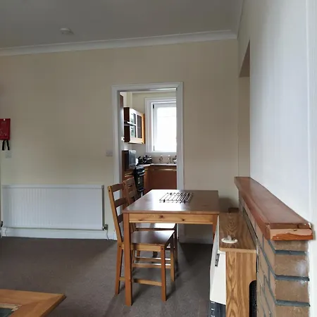 Parkhead Self Catering 2 Bedroom Flat 爱丁堡