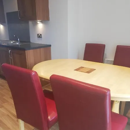 Stunning Waterfront Western Harbour Edinburgh