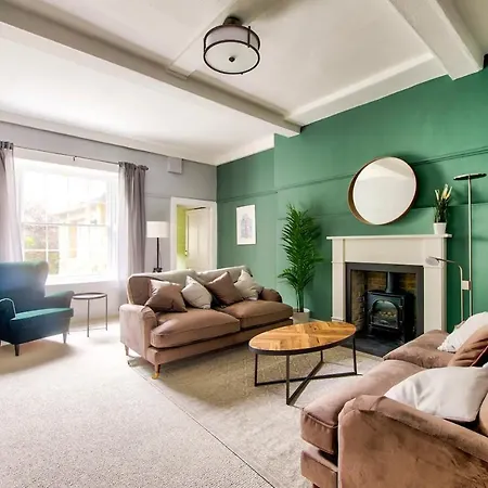 公寓 Bright And Airy 3 Bedroom Traditional In Stockbridge