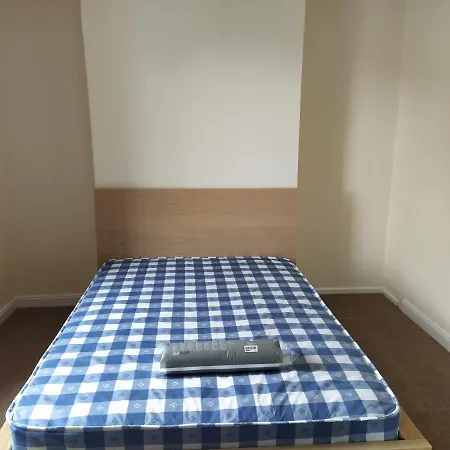 公寓 Parkhead Self Catering 2 Bedroom Flat *