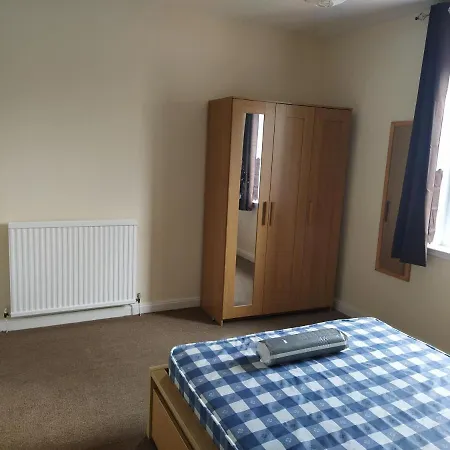Parkhead Self Catering 2 Bedroom Flat 公寓