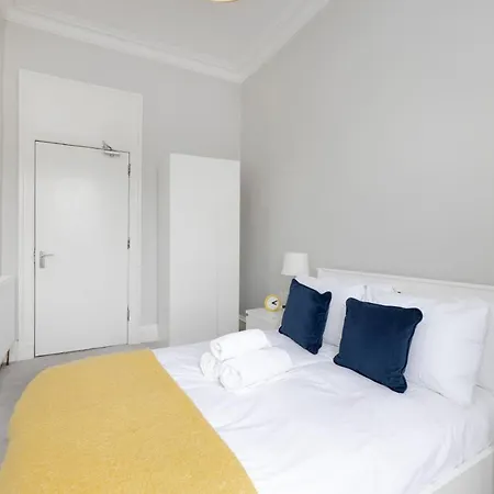 Apartmán Joivy Splendid 4-bed Flat Near The Castle Edinburgh