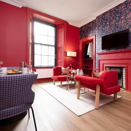 30 Castle Street Apartahotel 3*