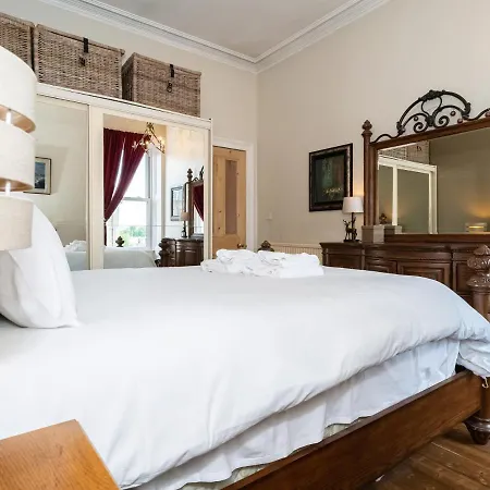 Pass The Keys Quiet 2beds Flat With High Ceilings And Great Views * Edimburgo