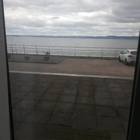 Apartamento Stunning Waterfront Western Harbour *
