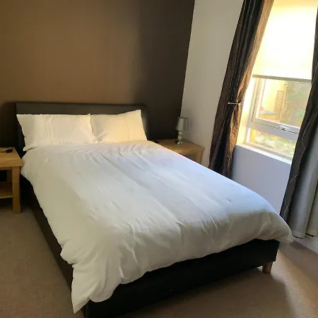 Apartment 1 Bedroom Flat With Parking Space