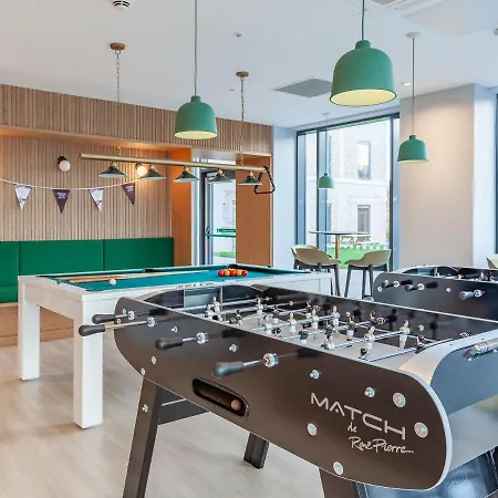 For Students Only - Straits Meadow In Centre * Edimburgo