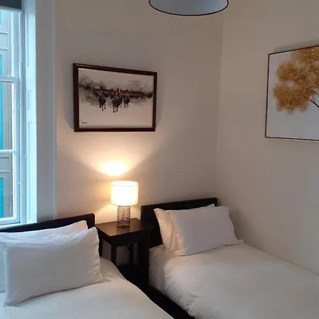 St Quarter 2 Bed Appartement *