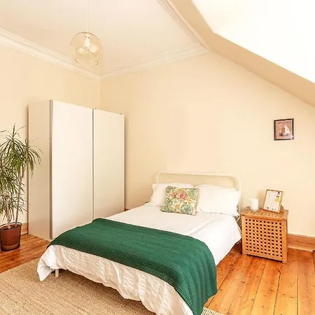 Spacious Edinburgh Apartment By The Shore - Free Street Parking Edinburgh