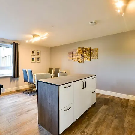 Apartment Guestready - Stylish & Welcoming In Chesser Edinburgh!