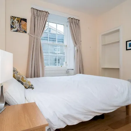 Pass The Keys Bright And Modern 2bed Flat In Chic Area Of The City Appartement Edinburgh