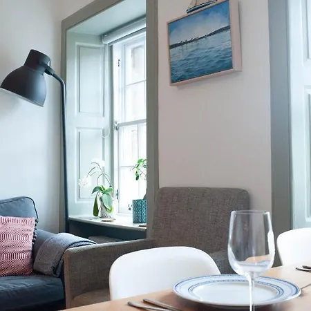 Charming Cosy Flat In The Heart Of Edinburgh شقة