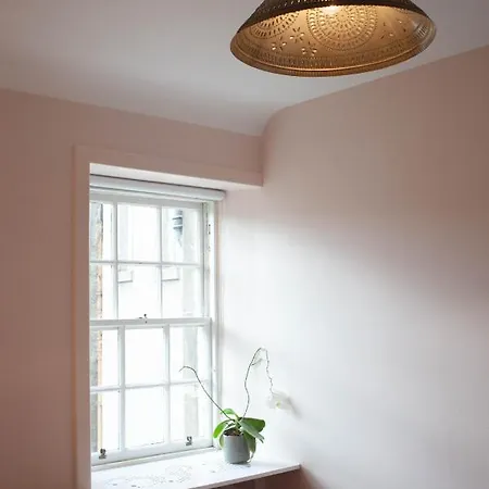 Charming Cosy Flat In The Heart Of Edinburgh شقة إدنبرة