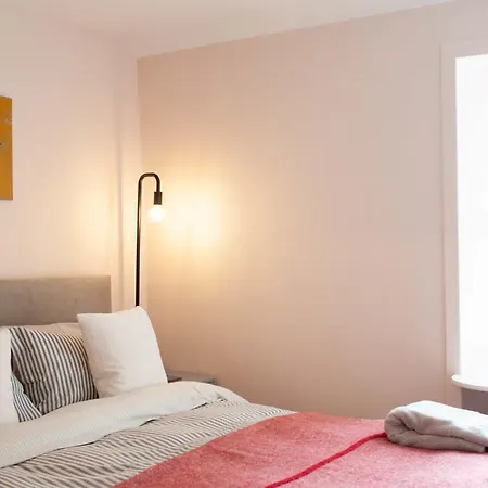 Charming Cosy Flat In The Heart Of Edinburgh شقة