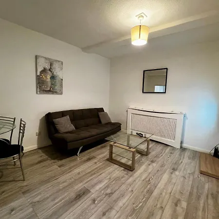 Lovely 2 Bedroom - Centre Appartement *