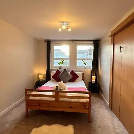شقة Centre - Powderhall Modern Spacious 2 Bedroom With Free Parking إدنبرة