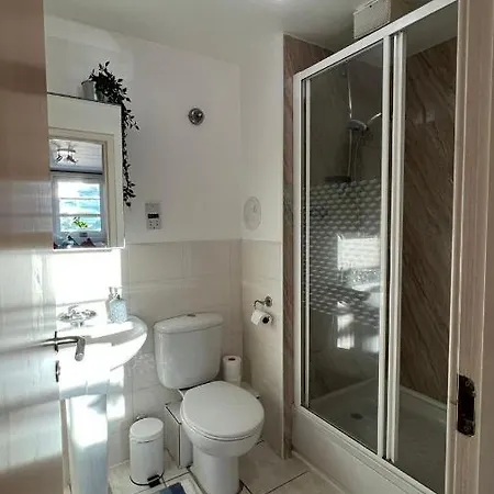 شقة Centre - Powderhall Modern Spacious 2 Bedroom With Free Parking *