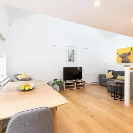 Modern 3-storey 3-bedroom * Édimbourg