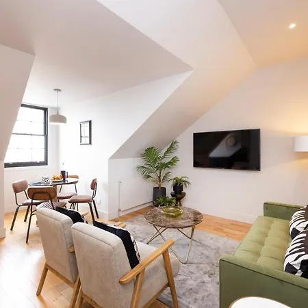 Joivy Luxury Flat Near Castle * Edinburgh