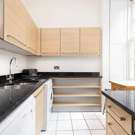 아파트 Joivy Chic Near Stockbridge Market