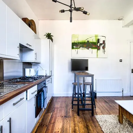 Artsy Modern 1br In Abbeyhill *