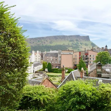 2 Bedroom Flat With Spectacular Views Apartment *