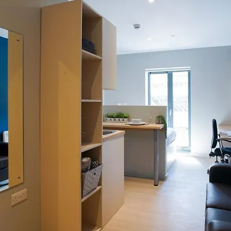 For Student Only - Straits Meadow In Centre Apartmán
