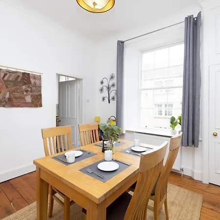 Apartment Joivy Cosy Flat In The Heart Of *