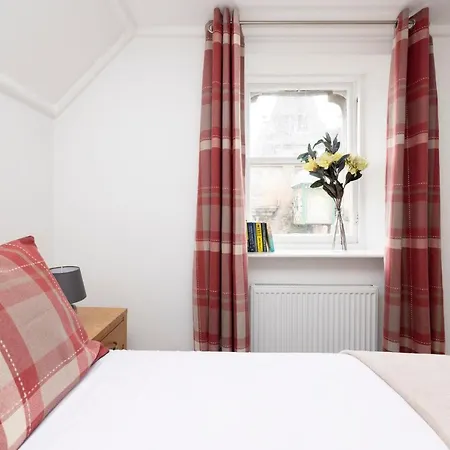 Joivy Cosy Flat In The Heart Of Edinburgh