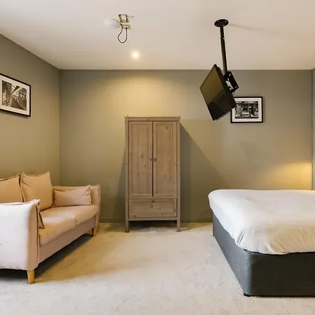 Towerbridge64 Edinburgh