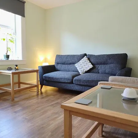The Amazing Iona Street - 2 Bedroom Free Parking Apartment Edinburgh